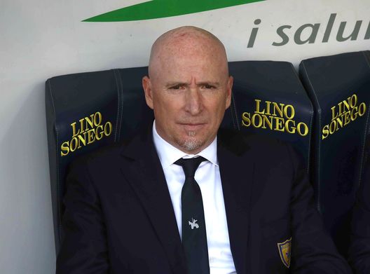 VERONA, ITALY - APRIL 14: Head coach of Chievo Verona Rolando Maran looks on during the serie A match between AC Chievo Verona and Torino FC at Stadio Marc'Antonio Bentegodi on April 14, 2018 in Verona, Italy. (Photo by Dino Panato/Getty Images) VERONA, ITALY - APRIL 14: Head coach of Chievo Verona Rolando Maran looks on during the serie A match between AC Chievo Verona and Torino FC at Stadio Marc'Antonio Bentegodi on April 14, 2018 in Verona, Italy. (Photo by Dino Panato/Getty Images)