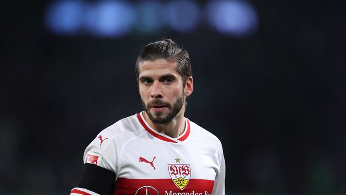 WOLFSBURG, GERMANY - DECEMBER 18: Emiliano Insua of Stuttgart looks on during the Bundesliga match between VfL Wolfsburg and VfB Stuttgart at Volkswagen Arena on December 18, 2018 in Wolfsburg, Germany. (Photo by Ronny Hartmann/Bongarts/Getty Images)  WOLFSBURG, GERMANY - DECEMBER 18: Emiliano Insua of Stuttgart looks on during the Bundesliga match between VfL Wolfsburg and VfB Stuttgart at Volkswagen Arena on December 18, 2018 in Wolfsburg, Germany. (Photo by Ronny Hartmann/Bongarts/Getty Images)