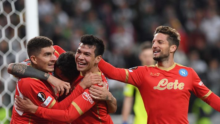 WARSAW, POLAND - NOVEMBER 04: Hirving Lozano of Napoli celebrates after scoring the first goal of Napoli during the UEFA Europa League group C match between Legia Warszawa and SSC Napoli at Wojska Polskiego Stadium on November 04, 2021 in Warsaw, Poland. (Photo by SSC NAPOLI/SSC NAPOLI via Getty Images) WARSAW, POLAND - NOVEMBER 04: Hirving Lozano of Napoli celebrates after scoring the first goal of Napoli during the UEFA Europa League group C match between Legia Warszawa and SSC Napoli at Wojska Polskiego Stadium on November 04, 2021 in Warsaw, Poland. (Photo by SSC NAPOLI/SSC NAPOLI via Getty Images)