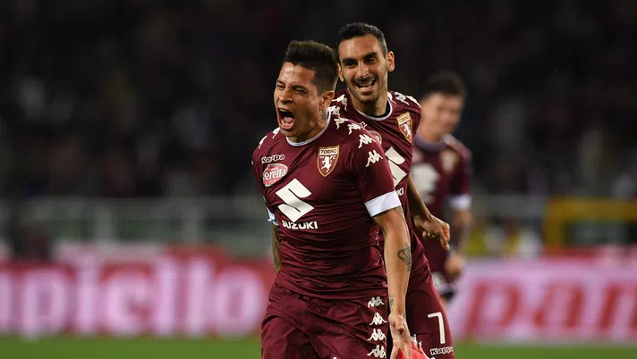 TURIN, ITALY - APRIL 29:  Manuel Iturbe (L) of FC Torino celebrates a goal during the Serie A match between FC Torino and UC Sampdoria at Stadio Olimpico di Torino on April 29, 2017 in Turin, Italy.  (Photo by Valerio Pennicino/Getty Images)