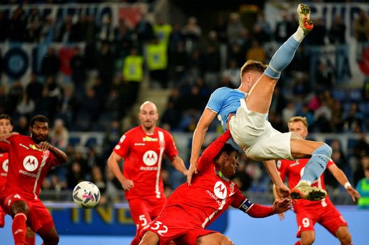 (Photo by Marco Rosi - SS Lazio/Getty Images) Monza, Palladino: “Non rimprovero nulla, li abbiamo messi in difficoltà”- immagine 2