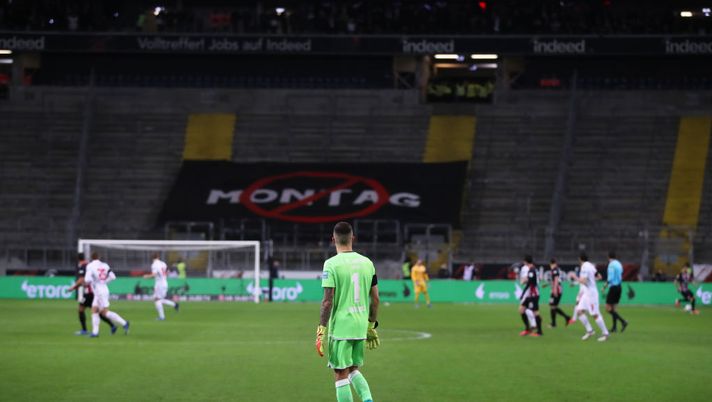 FRANKFURT AM MAIN, GERMANY - FEBRUARY 24: General view of play in front of an empty stand during the Bundesliga match between Eintracht Frankfurt and 1. FC Union Berlin at Commerzbank-Arena on February 24, 2020 in Frankfurt am Main, Germany. (Photo by Alex Grimm/Bongarts/Getty Images) FRANKFURT AM MAIN, GERMANY - FEBRUARY 24: General view of play in front of an empty stand during the Bundesliga match between Eintracht Frankfurt and 1. FC Union Berlin at Commerzbank-Arena on February 24, 2020 in Frankfurt am Main, Germany. (Photo by Alex Grimm/Bongarts/Getty Images)