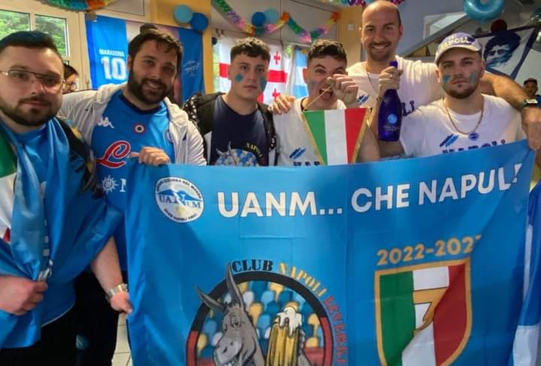 GALLERY Uanm, i festeggiamenti dei club al Maradona e dalle sedi - immagine 2