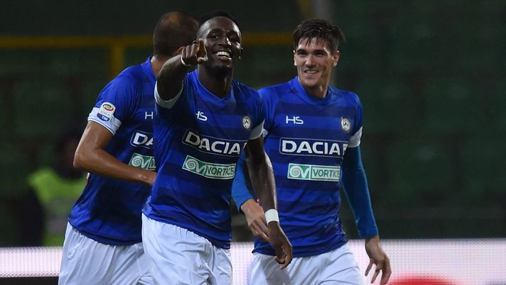 PALERMO, ITALY - OCTOBER 27:  Mohamed Seko Fofana of Udinese celebrates after scoring his team's third goal during the Serie A match between US Citta di Palermo and Udinese Calcio at Stadio Renzo Barbera on October 27, 2016 in Palermo, Italy.  (Photo by Tullio M. Puglia/Getty Images) 