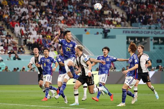 (Photo by Alexander Hassenstein/Getty Images) Clamorosa debacle della Germania: il Giappone la ribalta in 7 minuti- immagine 2
