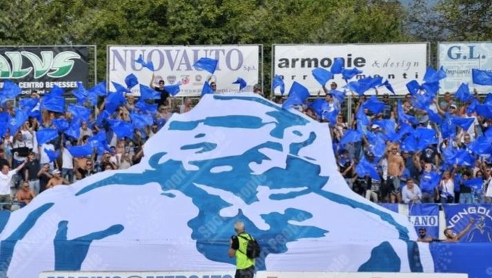 Nella foto la coreografia-derby del Montevarchi elogiata dal sito www.sportpeople.net Nella foto la coreografia-derby del Montevarchi elogiata dal sito www.sportpeople.net