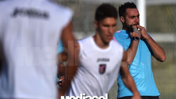 De Zerbi: “Voglio coraggio e convinzione per salvare la squadra, non per tenere il posto” De Zerbi: “Voglio coraggio e convinzione per salvare la squadra, non per tenere il posto”