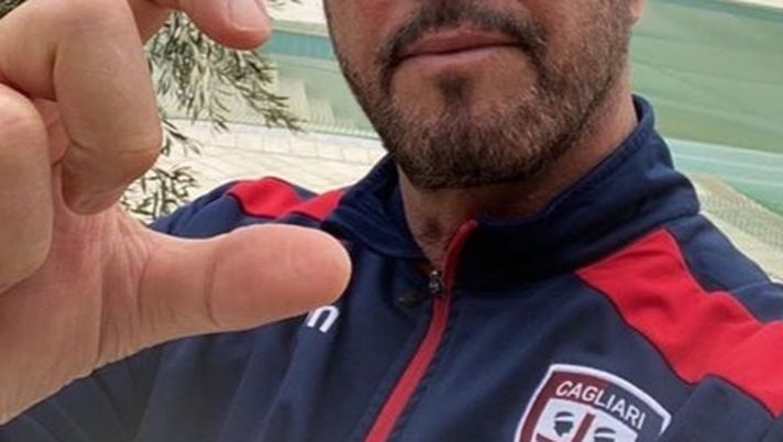 L'allenatore del Cagliari saluta i figli sul proprio profilo Instagram 