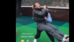 VIDEO / Relax sulle Dolomiti per Sensi e la moglie Giulia alle prese con ‘gli sport estremi’
