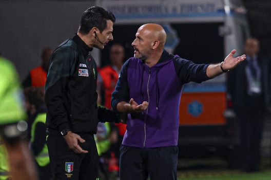 GERMOGLI PH: 10 OTTOBRE 2022 FIRENZE STADIO ARTEMIO FRANCHI CAMPIONATO SERIE A TIM FIORENTINA VS LAZIO NELLA FOTO ITALIANO La moViola: serata tranquilla per Maresca. Zaccagni è in gioco sul 2-0- immagine 2