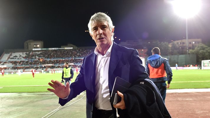 TRAPANI, ITALY - DECEMBER 16: Andrea Abodi President of Lega B greets during the Serie B match between Trapani Calcio and Frosinone Calcio at Stadio Provinciale on December 16, 2016 in Trapani, Italy. (Photo by Tullio M. Puglia/Getty Images) TRAPANI, ITALY - DECEMBER 16: Andrea Abodi President of Lega B greets during the Serie B match between Trapani Calcio and Frosinone Calcio at Stadio Provinciale on December 16, 2016 in Trapani, Italy. (Photo by Tullio M. Puglia/Getty Images)