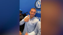 VIDEO / Il complimento del tifoso è inglese, Frattesi capisce male: la risposta è esilarante