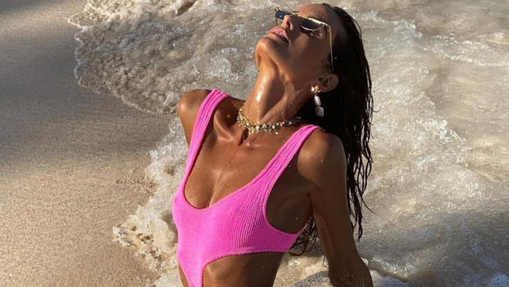 Izabel Goulart dà il benvenuto al 2022 in modo hot. Lady Trapp e il suo inizio super sexy Izabel Goulart dà il benvenuto al 2022 in modo hot. Lady Trapp e il suo inizio super sexy