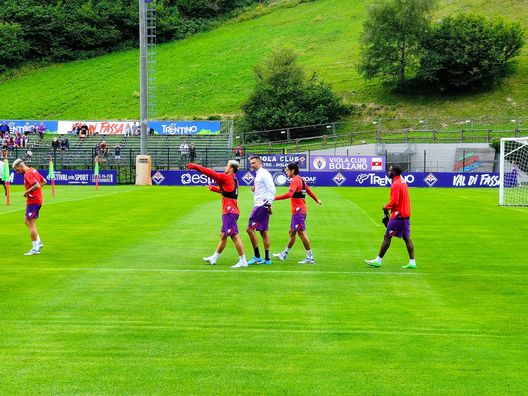 E Italiano scherza con Ikoné: “Hai fatto un gol, ti devi vergognare”- immagine 2