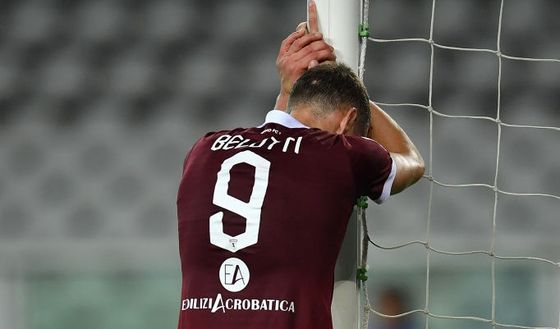 TURIN, ITALY - JULY 22: Andrea Belotti of Torino FC shows his dejection after strike a post during the Serie A match between Torino FC and Hellas Verona at Stadio Olimpico di Torino on July 22, 2020 in Turin, Italy. (Photo by Valerio Pennicino/Getty Images) TURIN, ITALY - JULY 22: Andrea Belotti of Torino FC shows his dejection after strike a post during the Serie A match between Torino FC and Hellas Verona at Stadio Olimpico di Torino on July 22, 2020 in Turin, Italy. (Photo by Valerio Pennicino/Getty Images)