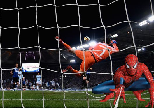 ROME, ITALY - MAY 20:  Samir Handanovic of FC Internazionale in action during the serie A match between SS Lazio and FC Internazionale at Stadio Olimpico on May 20, 2018 in Rome, Italy.  (Photo by Claudio Villa - Inter/Getty Images) 