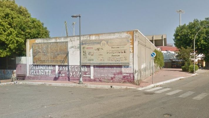 Reggina favorita nel derby calabrese, ma il Cosenza ha un bel gruppo Reggina favorita nel derby calabrese, ma il Cosenza ha un bel gruppo