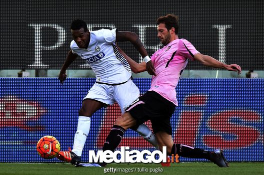 Vazquez in azione durante Palermo-Udinese 4-1 Vazquez in azione durante Palermo-Udinese 4-1