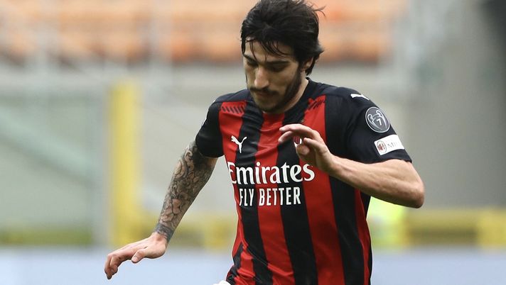 Sandro Tonali (centrocampista AC Milan), qui durante Milan-Inter 0-3 (Serie A 2020-2021) | News (Getty Images) Sandro Tonali (centrocampista AC Milan), qui durante Milan-Inter 0-3 (Serie A 2020-2021) | News (Getty Images)