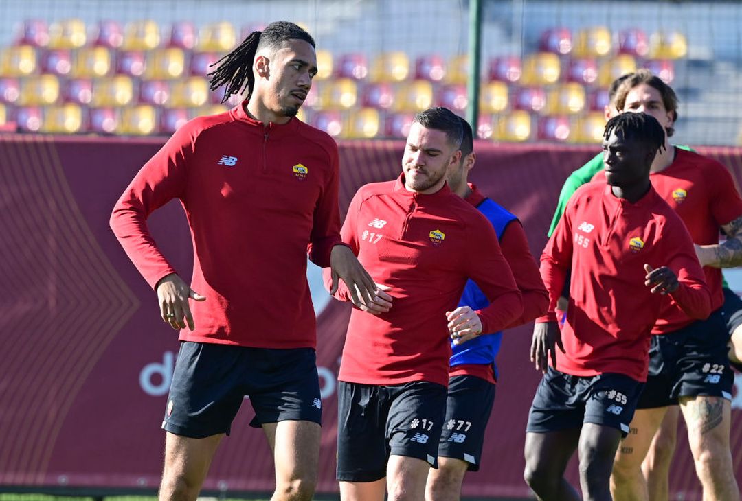 Genoa-Roma, la rifinitura: Smalling torna in gruppo – FOTO GALLERY - immagine 34