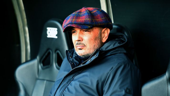 GENOA, ITALY - NOVEMBER 22: Sinisa Mihajlovic head coach of Bologna FC during the Serie A match between UC Sampdoria and Bologna FC at Stadio Luigi Ferraris on November 22, 2020 in Genoa, Italy. (Photo by Paolo Rattini/Getty Images) 