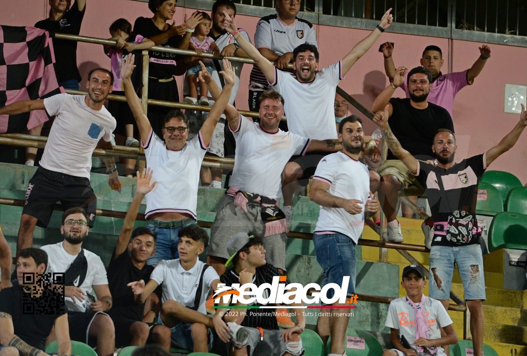 FOTOTIFO, Palermo-Reggiana 3-2 i tifosi allo stadio (gallery) - immagine 24