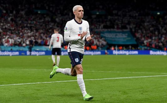 Phil Foden con l'Inghilterra Phil Foden con l'Inghilterra
