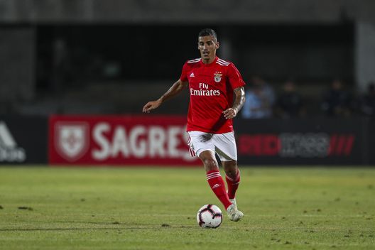  SETUBAL, PORTUGAL - JULY 13: SL Benfica midfielder Chiquinho from Portugal during the match between SL Benfica and Vitoria Setubal FC for the Internacional Tournament of Sadoat Estudio do Bonfim on July 13, 2018 in Setubal, Portugal. (Photo by Carlos Rodrigues/Getty Images) 