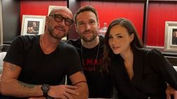 Walter Zenga e il figlio Andrea a cena con Rosalinda in centro a Milano