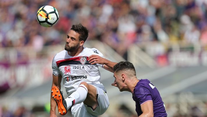 FLORENCE, ITALY - MAY 13: Leonardo Pavoletti of Cagliari Calcio in action during the serie A match between ACF Fiorentina and Cagliari Calcio at Stadio Artemio Franchi on May 13, 2018 in Florence, Italy.  (Photo by Gabriele Maltinti/Getty Images) 