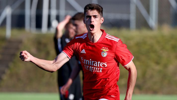 IKAST, DENMARK - MARCH 02: Pereira Albuquerque Tavares Silva Antonio João of SL Benfica celebrates after scoring his teams second goal during the UEFA Youth League Round Of Sixteen match between FC Midtjylland and SL Benfica at Ikast Stadion on March 02, 2022 in Ikast, Denmark. (Photo by Martin Rose/Getty Images) IKAST, DENMARK - MARCH 02: Pereira Albuquerque Tavares Silva Antonio João of SL Benfica celebrates after scoring his teams second goal during the UEFA Youth League Round Of Sixteen match between FC Midtjylland and SL Benfica at Ikast Stadion on March 02, 2022 in Ikast, Denmark. (Photo by Martin Rose/Getty Images)