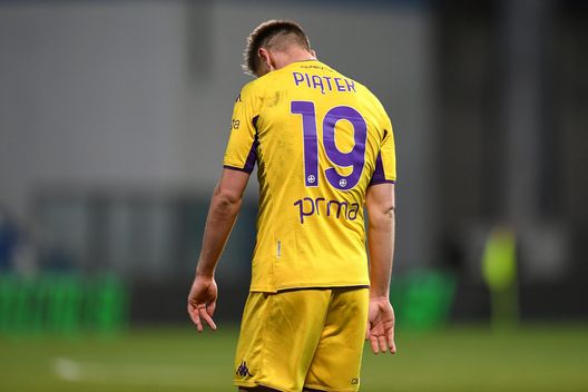 REGGIO NELL'EMILIA, ITALY - FEBRUARY 26:Krzysztof Piatek of ACF Fiorentina reacts during the Serie A match between US Sassuolo and ACF Fiorentina at Mapei Stadium - Citta' del Tricolore on February 26, 2022 in Reggio nell'Emilia, Italy. (Photo by Alessandro Sabattini/Getty Images) REGGIO NELL'EMILIA, ITALY - FEBRUARY 26:Krzysztof Piatek of ACF Fiorentina reacts during the Serie A match between US Sassuolo and ACF Fiorentina at Mapei Stadium - Citta' del Tricolore on February 26, 2022 in Reggio nell'Emilia, Italy. (Photo by Alessandro Sabattini/Getty Images)