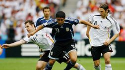 Riquelme: “Oggi tutti guardano al cane o ai capelli. Io preferivo giocare a calcio”