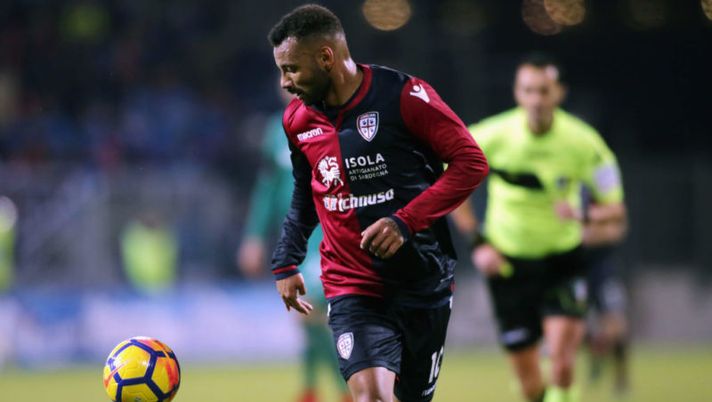 CAGLIARI, ITALY - DECEMBER 22: Joao Pedro of Cagliari in action during the serie A match between Cagliari Calcio and ACF Fiorentina at Stadio Sant'Elia on December 22, 2017 in Cagliari, Italy. (Photo by Enrico Locci/Getty Images) Joao Pedro e il vizio che fa infuriare i fantallenatori: arriva la ramanzina del Cagliari - immagine 1