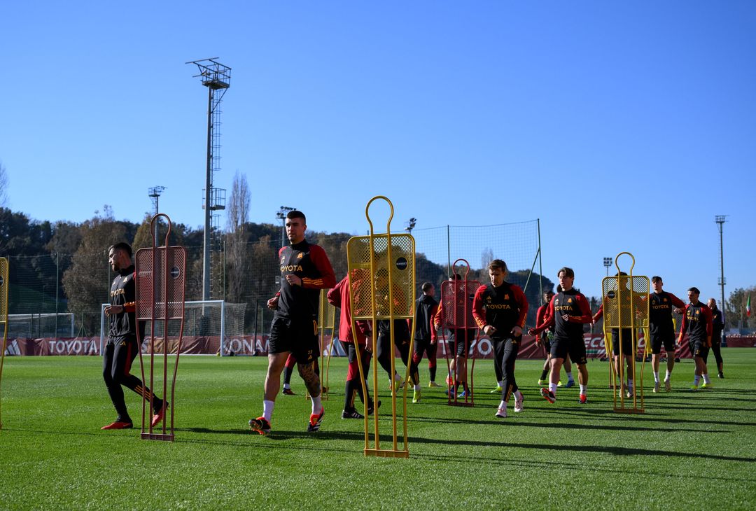 Roma, l’allenamento alla viglia del Milan. Non c’è Dybala – FOTOGALLERY - immagine 21