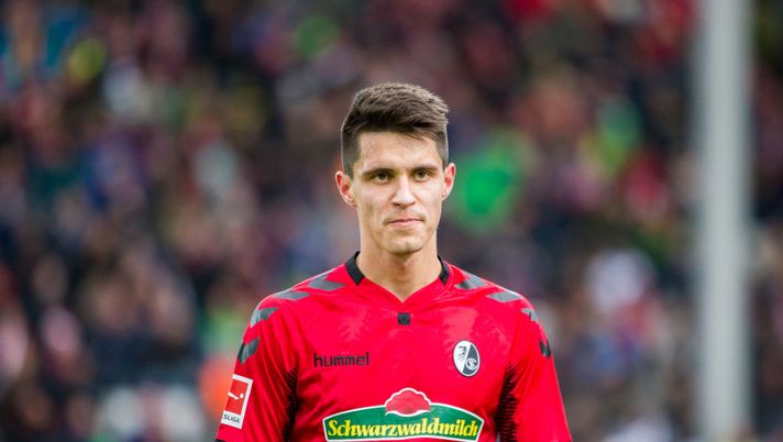 FREIBURG IM BREISGAU, GERMANY - NOVEMBER 25: #32 Bartosz Kapustka of Freiburg looks on during the Bundesliga match between Sport-Club Freiburg and 1. FSV Mainz 05 at Schwarzwald-Stadion on November 25, 2017 in Freiburg im Breisgau, Germany. (Photo by Robert Hradil/Bongarts/Getty Images) 