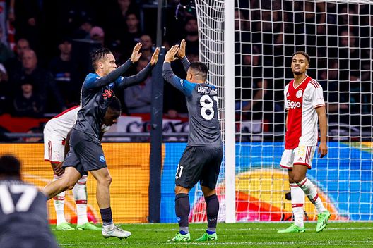 (Getty Images) Calhanoglu spegne la crisi dell’Inter e stende il Barça. Napoli umilia l’Ajax- immagine 2