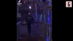 VIDEO / Bottas, l’addio alla Mercedes finisce in… piscina!