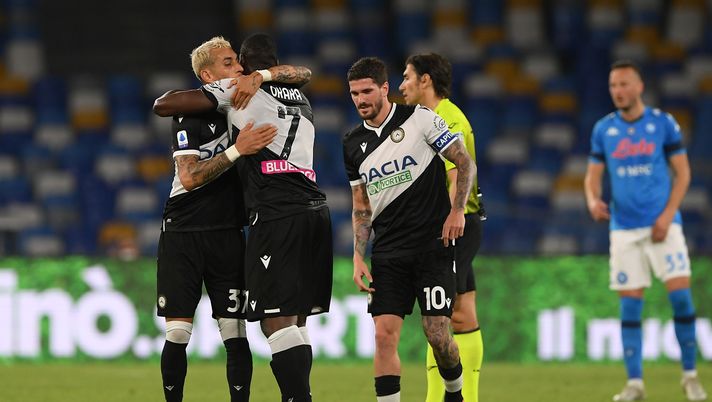 NAPLES, ITALY - MAY 11: Stefano Okaka of Udinese Calcio celebrates with team mate Roberto Pereyra after scoring their side's first goal during the Serie A match between SSC Napoli and Udinese Calcio at Stadio Diego Armando Maradona on May 11, 2021 in Naples, Italy. Sporting stadiums around Italy remain under strict restrictions due to the Coronavirus Pandemic as Government social distancing laws prohibit fans inside venues resulting in games being played behind closed doors. (Photo by Francesco Pecoraro/Getty Images) NAPLES, ITALY - MAY 11: Stefano Okaka of Udinese Calcio celebrates with team mate Roberto Pereyra after scoring their side's first goal during the Serie A match between SSC Napoli and Udinese Calcio at Stadio Diego Armando Maradona on May 11, 2021 in Naples, Italy. Sporting stadiums around Italy remain under strict restrictions due to the Coronavirus Pandemic as Government social distancing laws prohibit fans inside venues resulting in games being played behind closed doors. (Photo by Francesco Pecoraro/Getty Images)