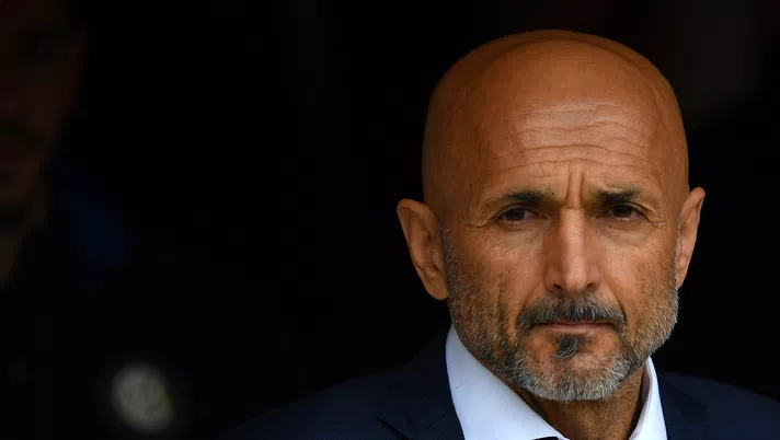 TURIN, ITALY - APRIL 08:  FC Internazionale head coach Luciano Spalletti looks on during the Serie A match between Torino FC and FC Internazionale at Stadio Olimpico di Torino on April 8, 2018 in Turin, Italy.  (Photo by Valerio Pennicino/Getty Images)