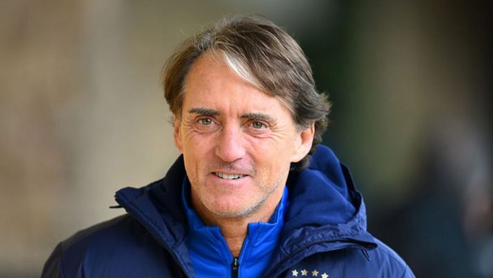 FLORENCE, ITALY - JANUARY 27: Head coach Italy Roberto Mancini looks on during a Italy training session at Centro Tecnico Federale di Coverciano on January 27, 2022 in Florence, Italy. (Photo by Claudio Villa/Getty Images) Mancini: “Immobile deve stare tranquillo e leggere meno i giornali. Insigne…” - immagine 1