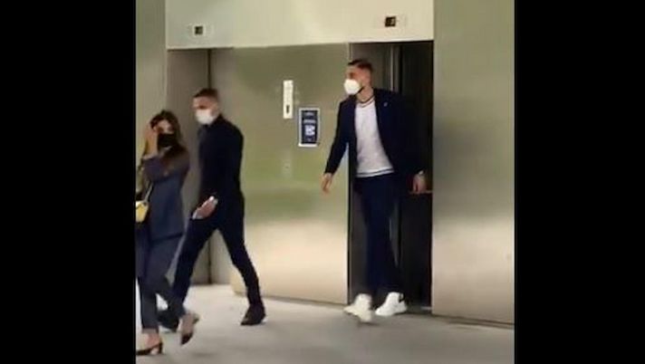 VIDEO / Donnarumma nella sede del PSG per firmare il contratto - immagine 1