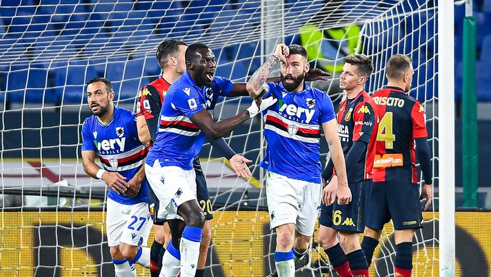 GENOA, ITALY - MARCH 3: Lorenzo Tonelli of Sampdoria (3rd from right) celebrates with his team-mates Fabio Quagliarella and Omar Colley after scoring a goal during the Serie A match between Genoa CFC and UC Sampdoria at Stadio Luigi Ferraris on March 3, 2021 in Genoa, Italy. (Photo by Paolo Rattini/Getty Images) GENOA, ITALY - MARCH 3: Lorenzo Tonelli of Sampdoria (3rd from right) celebrates with his team-mates Fabio Quagliarella and Omar Colley after scoring a goal during the Serie A match between Genoa CFC and UC Sampdoria at Stadio Luigi Ferraris on March 3, 2021 in Genoa, Italy. (Photo by Paolo Rattini/Getty Images)