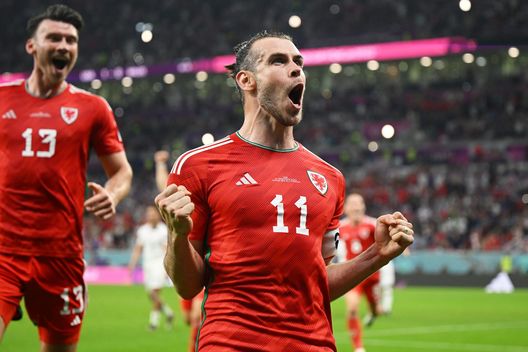 (Photo by Clive Mason/Getty Images) Bale annuncia il ritiro: “Ho ottenuto il massimo in 17 stagioni, mi sento fortunato”- immagine 2