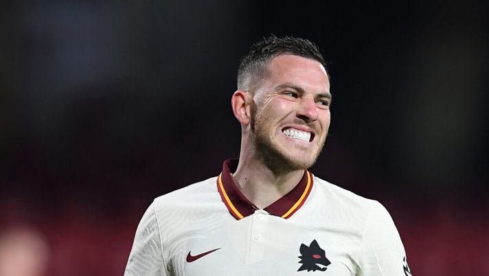 BENEVENTO, ITALY - FEBRUARY 21: Jordan Veretout of AS Roma during the Serie A match between Benevento Calcio and AS Roma at Stadio Ciro Vigorito on February 21, 2021 in Benevento, Italy. (Photo by Francesco Pecoraro/Getty Images) Da Veretout e Dybala a Deulofeu e Hateboer: dieci risposte su infortunati e rientri - immagine 1