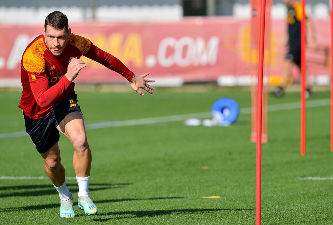 Trigoria, Dybala in gruppo prima della sfida con il Torino – FOTO GALLERY - immagine 35