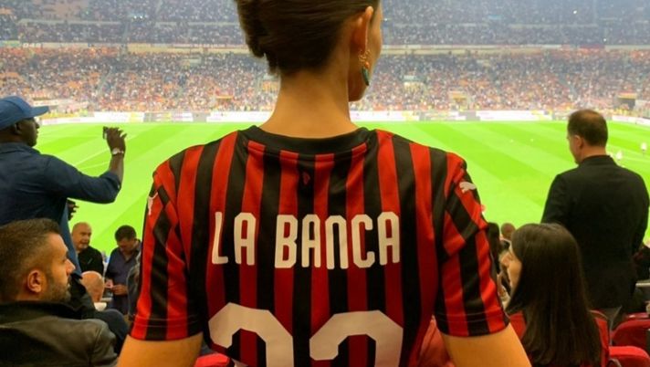 Derby fashion, Bianca Balti: &#8220;Caro Paolo Maldini, non vedo l&#8217;ora di tornare allo stadio&#8221; 