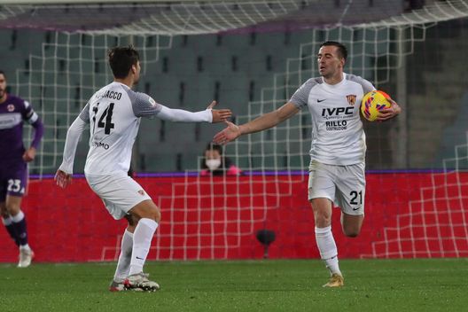 GERMOGLI PH: 15 DICEMBRE 2021 FIRENZE STADIO ARTEMIO FRANCHI PARTITA COPPA ITALIA 2021 2022 FIORENTINA VS BENEVENTO GOL ESULTANZA 2 1 BENEVENTO © FOTOCRONACHE GERMOGLI GERMOGLI PH: 15 DICEMBRE 2021 FIRENZE STADIO ARTEMIO FRANCHI PARTITA COPPA ITALIA 2021 2022 FIORENTINA VS BENEVENTO GOL ESULTANZA 2 1 BENEVENTO © FOTOCRONACHE GERMOGLI