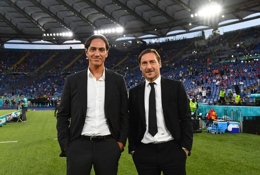 (Photo by Claudio Villa/Getty Images) Roma-Lazio, la strana settimana di Totti: perde il derby contro la sua…Roma- immagine 2