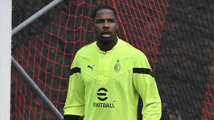 Mike Maignan AC Milan allenamento Milanello